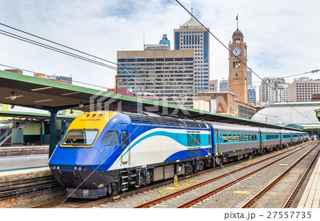 Express train to Canberra at Sydney Central 27557735