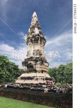 Thailand stupa in Yasothon province of landmark,Temple in archeology have local name is Wat Thung Sadao. Thailand stupa in Yasothon province of landmark,Temple in archeology have local name is Wat Thung Sadao. 27566237