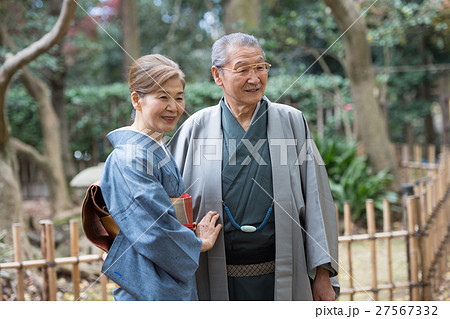 シニア夫婦 着物 和装イメージの写真素材 シニア夫婦 着物 和装イメージの写真素材