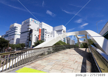 名古屋都市風景　大津通　矢場町交差点の歩道橋 矢場ブリッジ 27573699