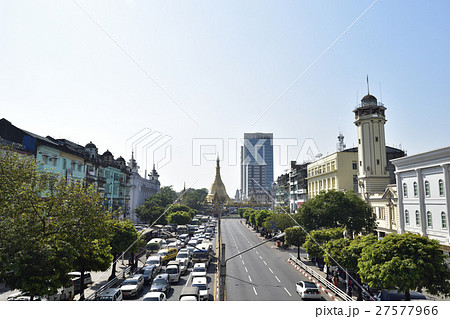 ヤンゴンの街並み 27577966