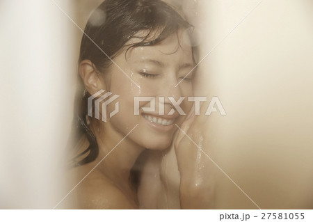 ロマンチックなカップル ロマンチックなカップル 27581055