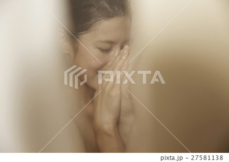 ロマンチックなカップル 27581138