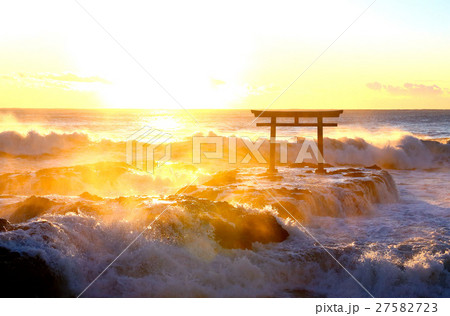 大洗海岸の朝日 茨城県大洗町 大洗海岸の朝日 茨城県大洗町 27582723