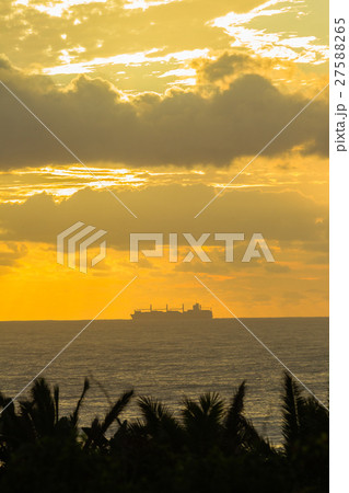 Ship Ocean Silhouetted 27588265