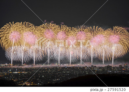 新潟県 長岡の花火 フェニックス の写真素材