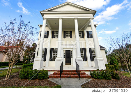 Colonial House 27594530
