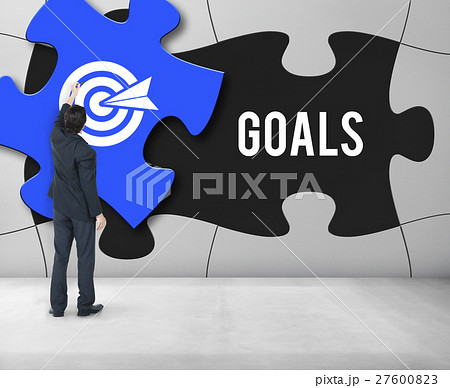 Achievement Success Goals Target Jigsaw Puzzle Concept 27600823