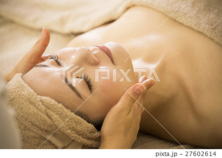 若い女性 27602614