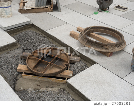 道路の舗装工事 道路の舗装工事 27605201