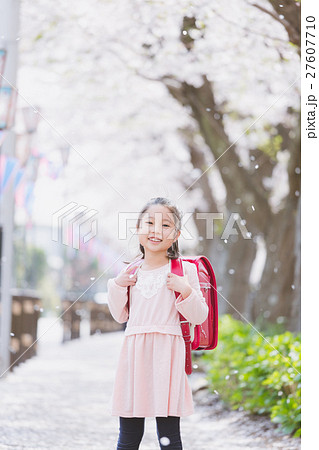 6 years old 27607710