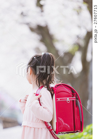 6 years old 27607715