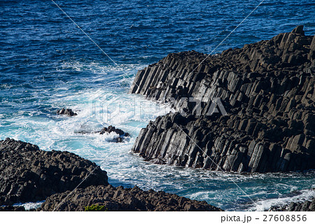 伊豆下田爪木崎海岸の柱状節理の写真素材 伊豆下田爪木崎海岸の柱状節理の写真素材