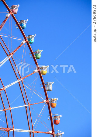 パレットタウンの観覧車と青空 27609873