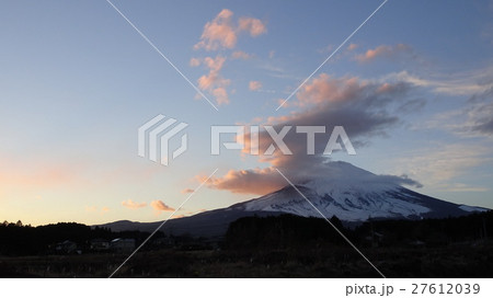 夕焼け雲 27612039