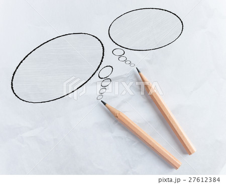 Top view of wooden pencils with two speech bubble Top view of wooden pencils with two speech bubble 27612384