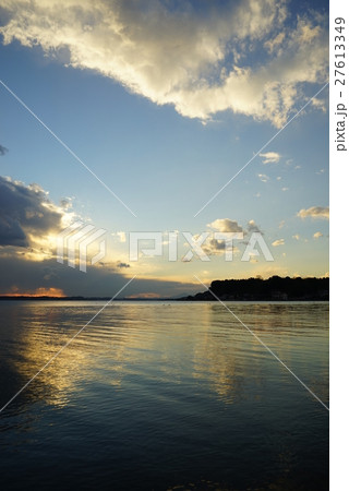 涸沼の夕景 27613349