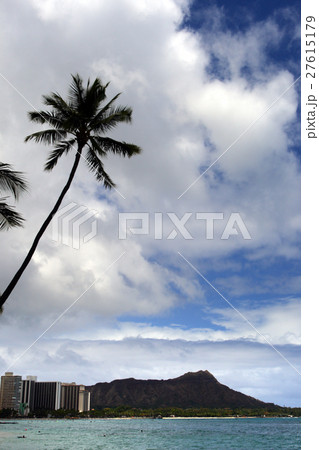 Waikiki Beach, Honolulu, Oahu, Hawaii.. Waikiki Beach, Honolulu, Oahu, Hawaii.. 27615179