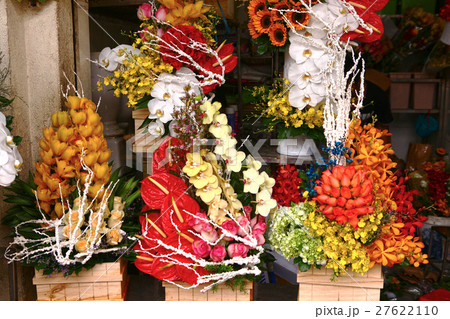 flowers bouquets on market for sail 27622110