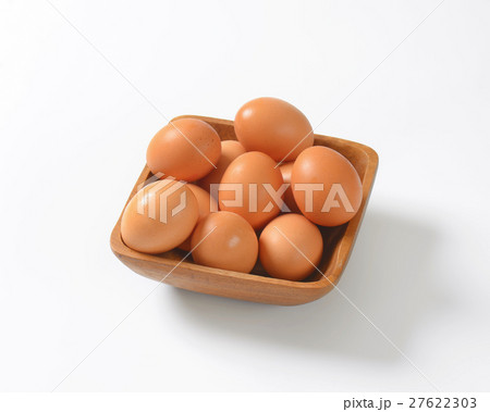 bowl of fresh eggs bowl of fresh eggs 27622303