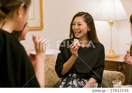 ホテル女子会　パーティー　食事 27632556
