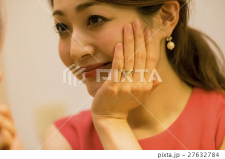 ホテル女子会　手鏡　身だしなみ 27632784