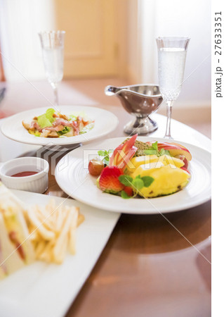 料理　フルーツ　前菜 27633351
