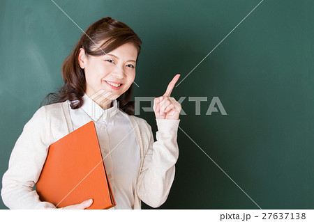 学校の先生 27637138