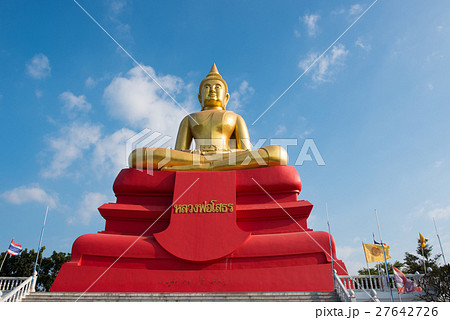 the golden Buddha statue of Thailand. 27642726