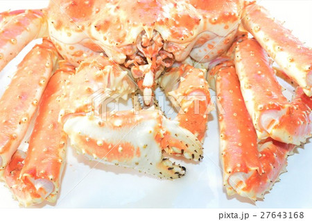 タラバガニのアップ 白バック タラバガニのアップ 白バック 27643168