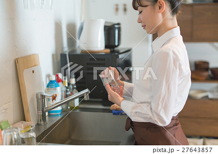 カフェ 喫茶店スタッフ カフェ 喫茶店スタッフ 27643857