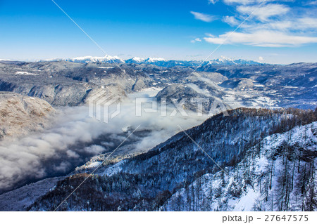 Lake Bohinj and mountains of Triglav national park 27647575