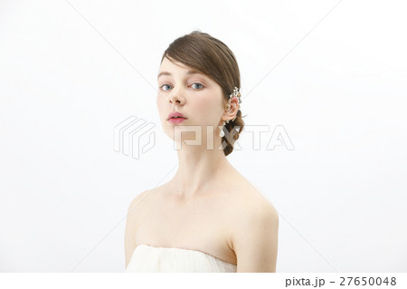 ブライダルビューティーショット 外国人女性 ウエディング イヤーカフ ブライダルビューティーショット 外国人女性 ウエディング イヤーカフ 27650048