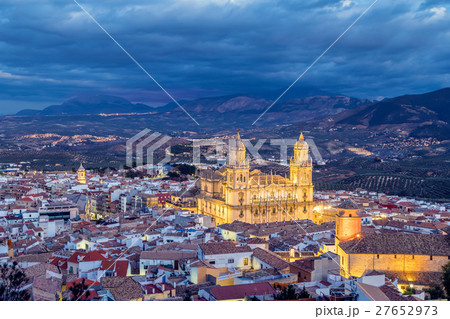 Cityscape of Jaen in the evening 27652973