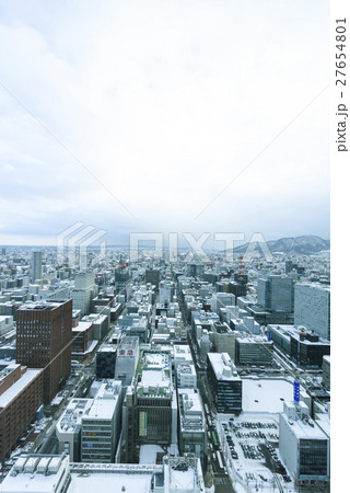 冬の札幌の街並み 27654801