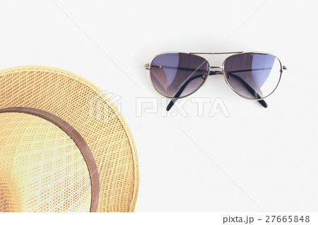 Men accessories with hat and sunglasses 27665848