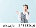 コールセンター　女性（青背景） 27665919