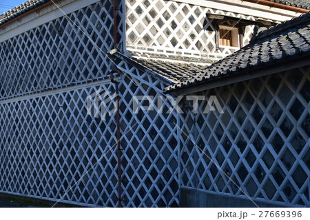 【伊豆松崎】なまこ壁の建物 27669396