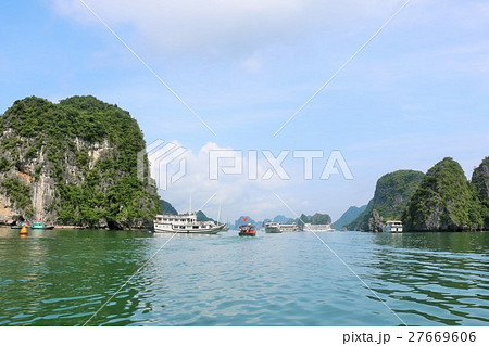 ベトナム 青空のハロン湾 ベトナム 青空のハロン湾 27669606