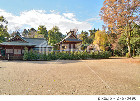 鷲宮神社：本殿と拝殿 27670490