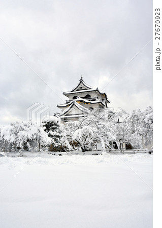 彦根城雪景色 27670923