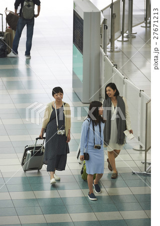 女友達 空港 女友達 空港 27671213