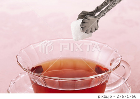 紅茶と砂糖の写真素材