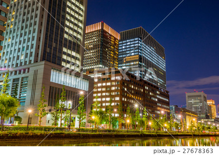 【東京都】丸の内の夜景 27678363