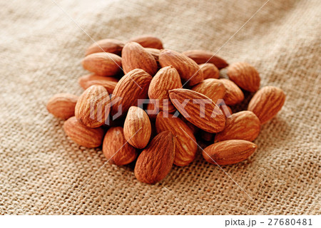 アーモンド 27680481