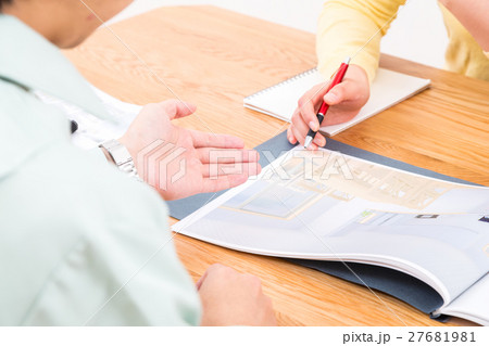 マイホーム　打ち合わせ　工務店　建設会社　戸建て　イメージ図資料　 27681981