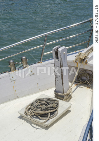 Luxury Yacht mast head equipment 27682116