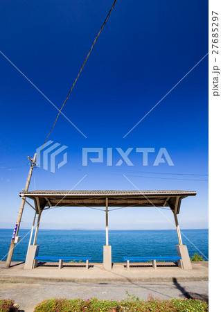 下灘駅／海に近い駅（愛媛県伊予市双海町） 27685297