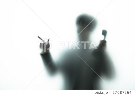 人物シルエット ネガティブイメージ 人物シルエット ネガティブイメージ 27687264