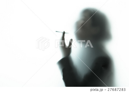 人物シルエット　ネガティブイメージ 27687283
